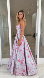Lavender dress side profile view